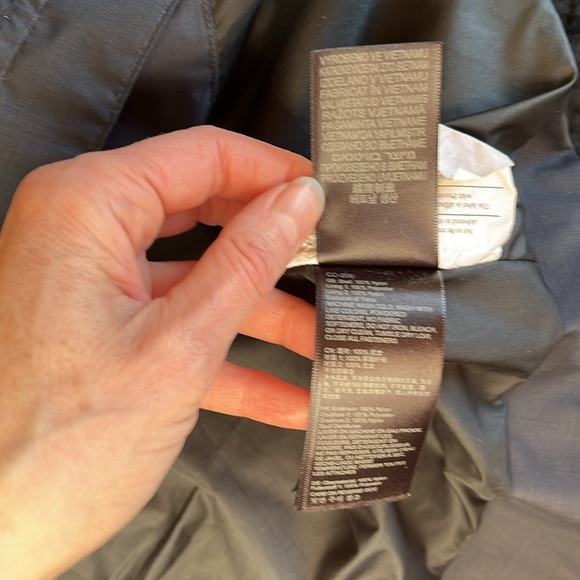 Marmot lightweight jacket - Picture 10 of 13